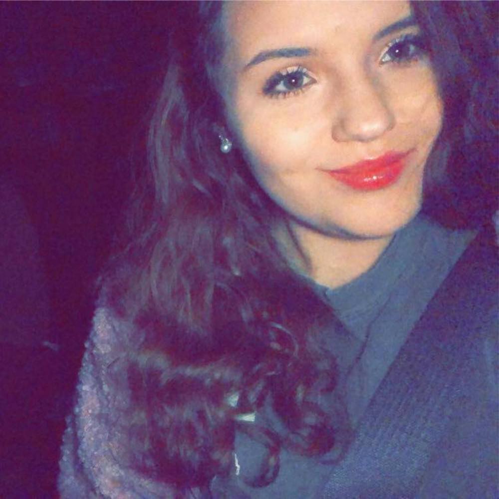 Meet your Posher, Chloe